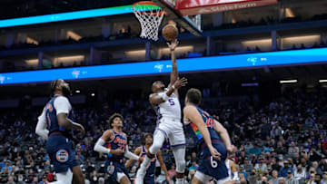 De'Aaron Fox vs. Sixers (Photo by Thearon W. Henderson/Getty Images)