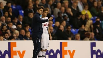 LONDON, ENGLAND - SEPTEMBER 17: Mauricio Pochettino manager of Tottenham Hotspur speaks to Harry Winks of Tottenham Hotspur during the UEFA Europa League Group J match between Tottenham Hotspur FC and Qarabag FK at White Hart Lane on September 17, 2015 in London, United Kingdom. (Photo by Scott Heavey/Getty Images)