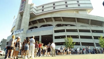 2 Aug 1997: General view at a game between the Tennessee Oilers and the New Orleans Saints at the Liberty Bowl in Memphis, Tennessee. The Saints won the game, 21-12. Mandatory Credit: Doug Pensinger /Allsport