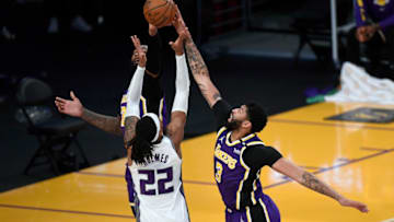 LOS ANGELES, CA - APRIL 30: Anthony Davis #3 of the Los Angeles Lakers blocks a shot by Richaun Holmes #22 of the Sacramento Kings during the second half at Staples Center on April 30, 2021 in Los Angeles, California. NOTE TO USER: User expressly acknowledges and agrees that, by downloading and or using this p hotograph, User is consenting to the terms and conditions of the Getty Images License Agreement. (Photo by Kevork Djansezian/Getty Images)