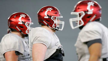 Cincinnati Bearcats offensive lineman Garrett Campbell at practice. Cincinnati Bearcats Athletics.
