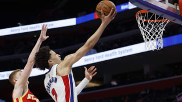 Detroit Pistons guard Cade Cunningham (2) goes to the basket against Atlanta Hawks guard Kevin Huerter Credit: Rick Osentoski-USA TODAY Sports
