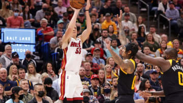 Miami Heat guard Duncan Robinson (55) shoots a jump shot past Utah Jazz guard Jordan Clarkson (00) during the second quarter(Chris Nicoll-USA TODAY Sports)