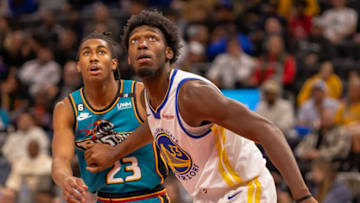 Golden State Warriors center James Wiseman (33) blocks out Detroit Pistons guard Jaden Ivey Credit: David Reginek-USA TODAY Sports