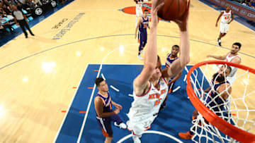 NEW YORK, NY - NOVEMBER 3: Kristaps Porzingis #6 of the New York Knicks dunks the ball against the Phoenix Suns on November 3, 2017 at Madison Square Garden in New York City, New York. Copyright 2017 NBAE (Photo by Nathaniel S. Butler/NBAE via Getty Images)