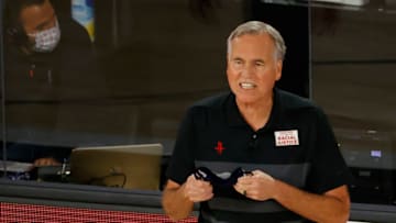LAKE BUENA VISTA, FLORIDA - AUGUST 29: Mike D'Antoni of the Houston Rockets yells to his team against the Oklahoma City Thunder during the fourth quarter in Game Five of the Western Conference First Round during the 2020 NBA Playoffs at the Field House at ESPN Wide World Of Sports Complex on August 29, 2020 in Lake Buena Vista, Florida. NOTE TO USER: User expressly acknowledges and agrees that, by downloading and or using this photograph, User is consenting to the terms and conditions of the Getty Images License Agreement. (Photo by Kevin C. Cox/Getty Images)