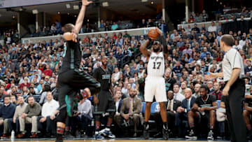 MEMPHIS, TN - FEBRUARY 6: Jonathon Simmons #17 of the San Antonio Spurs shoots the ball against the Memphis Grizzlies on February 6, 2017 at FedExForum in Memphis, Tennessee. NOTE TO USER: User expressly acknowledges and agrees that, by downloading and or using this photograph, User is consenting to the terms and conditions of the Getty Images License Agreement. Mandatory Copyright Notice: Copyright 2017 NBAE (Photo by Joe Murphy/NBAE via Getty Images)