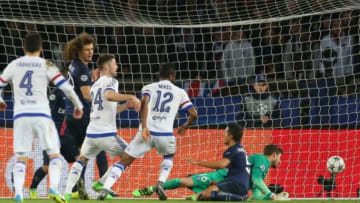 PARIS, FRANCE - FEBRUARY 16: John Obi Mikel of Chelsea scores during the UEFA Champions League Round of 16 First Leg match between Paris Saint-Germain and Chelsea at Parc des Princes on February 16, 2016 in Paris, France. (Photo by Ian MacNicol/Getty Images)