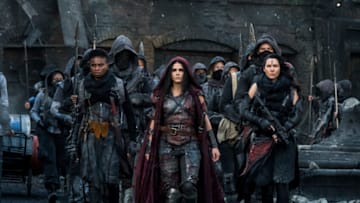 The 100 -- "Shifting Sands" -- Image Number: HUN505a_0185.jpg -- Pictured (L-R): Adina Porter as Indra, Marie Avgeropoulos as Octavia and Kyra Zagorsky as Kara -- Photo: Katie Yu/The CW -- ÃÂ© 2018 The CW Network, LLC. All rights reserved.