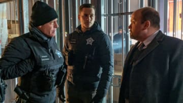 CHICAGO P.D. -- "The Forgotten" Episode 616 -- Pictured: (l-r) Jason Beghe as Hank Voight, Jesse Lee Soffer as Jay Halstead, Steve Silver as Detective Delaney -- (Photo by: Matt Dinerstein)