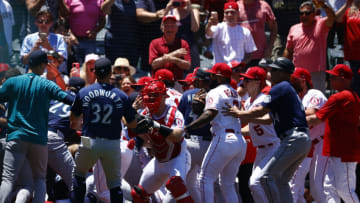 How Jesse Winker's ejection led to autographs, pizza and the tip of a  lifetime - The Athletic