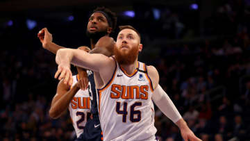 NEW YORK, NEW YORK - JANUARY 16: Aron Baynes #46 of the Phoenix Suns blocks out Mitchell Robinson #23 of the New York Knicks during a free throw in the first half at Madison Square Garden on January 16, 2020 in New York City.NOTE TO USER: User expressly acknowledges and agrees that, by downloading and or using this photograph, User is consenting to the terms and conditions of the Getty Images License Agreement. (Photo by Elsa/Getty Images)