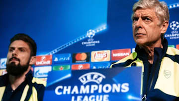 Arsenal's head coach Arsene Wenger (R) and Arsenal's French forward Olivier Giroud give a press conference on the eve of the UEFA Champions League group A football match between Ludogorets and Arsenal in Sofia on October 31, 2016. / AFP / DIMITAR DILKOFF (Photo credit should read DIMITAR DILKOFF/AFP/Getty Images)
