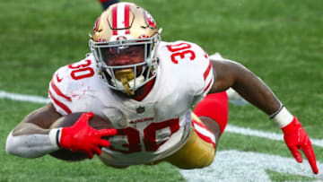 Jeff Wilson #30 of the San Francisco 49ers (Photo by Adam Glanzman/Getty Images)