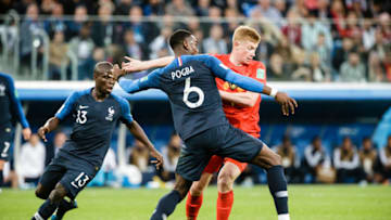 SAINT PETERSBURG, RUSSIA - JULY 10: Kevin de Bruyne of Belgium is being challenged by Paul Pogba of France during the 2018 FIFA World Cup Russia Semi Final match between Belgium and France at Saint Petersburg Stadium on July 10, 2018 in Saint Petersburg, Russia. (Photo by Reinaldo Coddou H./Getty Images)