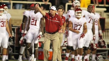 Oct 22, 2016; Lubbock, TX, USA; Oklahoma Sooners head coach Bob Stoops on the sidelines during the game with the Texas Tech Red Raiders at Jones AT&T Stadium. Oklahoma defeated Texas Tech 66-59. Mandatory Credit: Michael C. Johnson-USA TODAY Sports