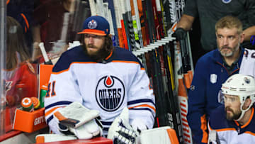 The Calgary Flames chased Edmonton Oilers goalie Mike Smith early in game 2. Mandatory Credit: Sergei Belski-USA TODAY Sports