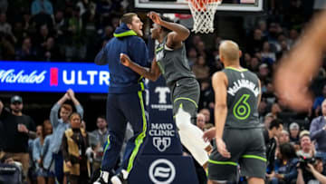 Mandatory Credit: Brace Hemmelgarn-USA TODAY Sports