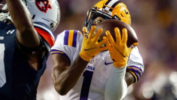Kayshon Boutte scores a touchdown as The LSU Tigers take on Auburn football in Tiger Stadium. Saturday, Oct. 2, 2021.