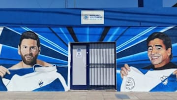 A su vez, en la pared también fue pintado Lionel Messi. A su vez, en la pared también fue pintado Lionel Messi.