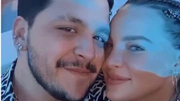La pareja Nodal-Belinda fue duramente criticada por un fotógrafo