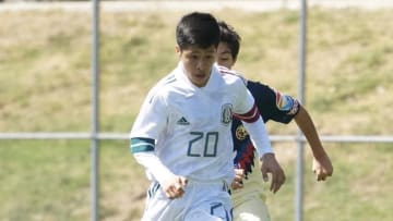 Alex Alcalá fue presentado con el LA Galaxy II