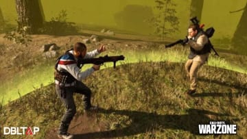 A strange bug in Warzone is causing players to become "stuck" within gameplay elements while moving in the map. Devs have acknowledged the issue.