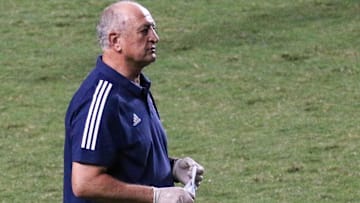 Felipão rebate questionamentos sobre chances de a Raposa voltar para a Série A nesta temporada: ‘O que vim fazer foi tirar o Cruzeiro da Série C’.