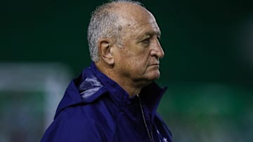 Cruzeiro espera sinalização de Felipão para iniciar planejamento para a próxima temporada; clima no clube não é de otimismo 