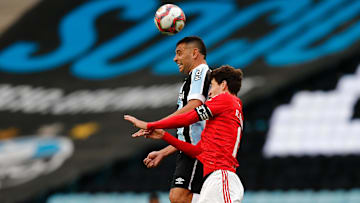 Diego Souza e Rodrigo Dourado precisam mostrar mais no clássico