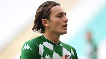 Ali Akman in action for Bursaspor