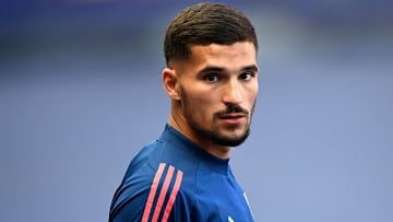 Equipe de France : Houssem Aouar, testé positif au Covid-19
