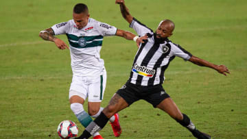 Duelo de campeões nacionais ocorre nesta sexta-feira, no Couto Pereira