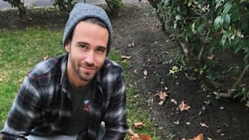 Trevor Holmes sets the record straight after 'Listen to Your Heart' fan asks about being engaged on 'American Idol.'