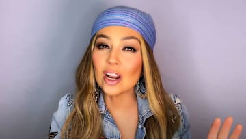 Thalía es una de las artistas que apareció en la nueva versión de Color Esperanza