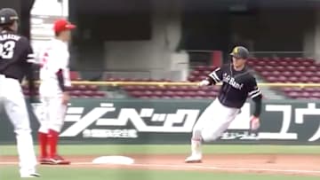 SoftBank Hawks star Ukyo Shuto hit an inside-the-park homer in front of no fans. 