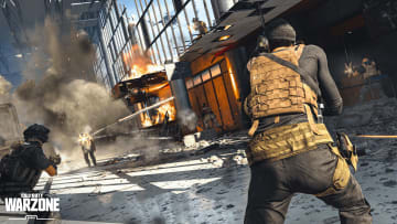 Warzone teams fighting in Airport
