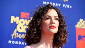 SANTA MONICA, CALIFORNIA - JUNE 15: Kate Siegel attends the 2019 MTV Movie and TV Awards at Barker Hangar on June 15, 2019 in Santa Monica, California. (Photo by Frazer Harrison/Getty Images for MTV)