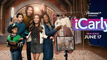 Pictured (L-R): Jaidyn Triplett as Millicent, Nathan Kress as Freddie, Jerry Trainor as Spencer, Miranda Cosgrove as Carly and Laci Mosley as Harper of the Paramount+ series iCARLY. Photo Cr: Paramount+ ©2021, All Rights Reserved.