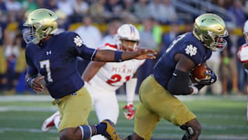 SOUTH BEND, IN - SEPTEMBER 30: Brandon Wimbush #7 of the Notre Dame Fighting Irish