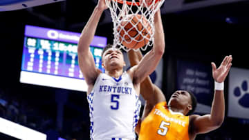 LEXINGTON, KY - FEBRUARY 06: Kevin Knox #5 of the Kentucky Wildcats shoots the ball against the Tennessee Volunteers during the game at Rupp Arena on February 6, 2018 in Lexington, Kentucky. (Photo by Andy Lyons/Getty Images)