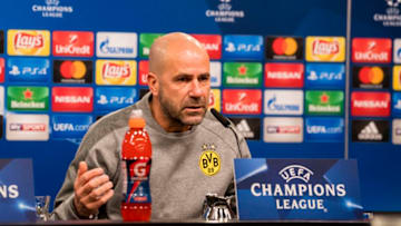 DORTMUND, GERMANY - NOVEMBER 20: Manager Peter Bosz of Borussia Dortmund during press conference prior to the UEFA Champions League match between Borussia Dortmund vs Tottenham Hotspur on November 20, 2017 in Dortmund, Germany. (Photo by Alexandre Simoes/Borussia Dortmund/Getty Images)