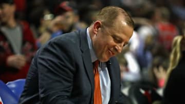 CHICAGO, IL - DECEMBER 13: Head coach Tom Thibodeau of the Minnesota Timberwolves smiles on the bench before taking on the Chicago Bulls at the United Center on December 13, 2016 in Chicago, Illinois. (Photo by Jonathan Daniel/Getty Images)