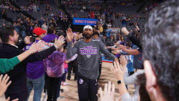 SACRAMENTO, CA - MARCH 1: Corey Brewer #33 of the Sacramento Kings greets fans prior to the game against the Los Angeles Clippers on March 1, 2019 at Golden 1 Center in Sacramento, California. NOTE TO USER: User expressly acknowledges and agrees that, by downloading and or using this photograph, User is consenting to the terms and conditions of the Getty Images Agreement. Mandatory Copyright Notice: Copyright 2019 NBAE (Photo by Rocky Widner/NBAE via Getty Images)