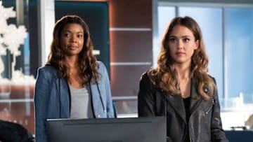 L.A.'S FINEST: L-R: Gabrielle Union and Jessica Alba in the "...My Lovely" episode of L.A.'S FINEST airing Monday, Nov. 2 (8:00-9:00 PM ET/PT) on FOX. ©Spectrum Originals/Sony Pictures Television/FOX Cr: Erica Parise