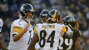 BALTIMORE, MD - NOVEMBER 04: Quarterback Ben Roethlisberger #7 of the Pittsburgh Steelers celebrates with wide receiver Antonio Brown #84 after a play in the third quarter against the Baltimore Ravens at M&T Bank Stadium on November 4, 2018 in Baltimore, Maryland. (Photo by Scott Taetsch/Getty Images)