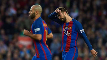 BARCELONA, SPAIN - NOVEMBER 19: Gerard Pique of Barcelona reacts during the La Liga match between FC Barcelona and Malaga CF at Camp Nou stadium on November 19, 2016 in Barcelona, Spain. (Photo by Manuel Queimadelos Alonso/Getty Images)