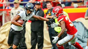 KANSAS CITY, MO - SEPTEMBER 22: Seth Roberts #11 of the Baltimore Ravens runs towards Charvarius Ward #35 of the Kansas City Chiefs at Arrowhead Stadium on September 22, 2019 in Kansas City, Missouri. (Photo by David Eulitt/Getty Images)