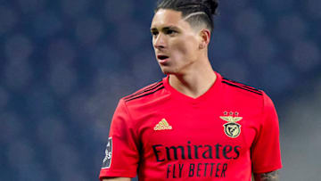 PORTO, PORTUGAL - JANUARY 15: Darwin Nunez of SL Benfica looks on during the Liga NOS match between FC Porto and SL Benfica at Estadio do Dragao on January 15, 2021 in Porto, Portugal. Sporting stadiums around Portugal remain under strict restrictions due to the Coronavirus Pandemic as Government social distancing laws prohibit fans inside venues resulting in games being played behind closed doors. (Photo by Jose Manuel Alvarez/Quality Sport Images/Getty Images)