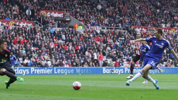 SUNDERLAND, ENGLAND - MAY 07: Nemanja Matic of Chelsea scores his team's second goal during the Barclays Premier League match between Sunderland and Chelsea at the Stadium of Light on May 7, 2016 in Sunderland, United Kingdom. (Photo by Ian MacNicol/Getty Images)